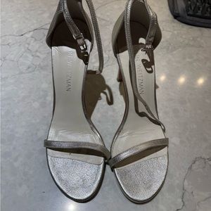 Stuart Weizman Nudistcurve Metallic Leather sandals (Ankle-strap Sandals Silver)